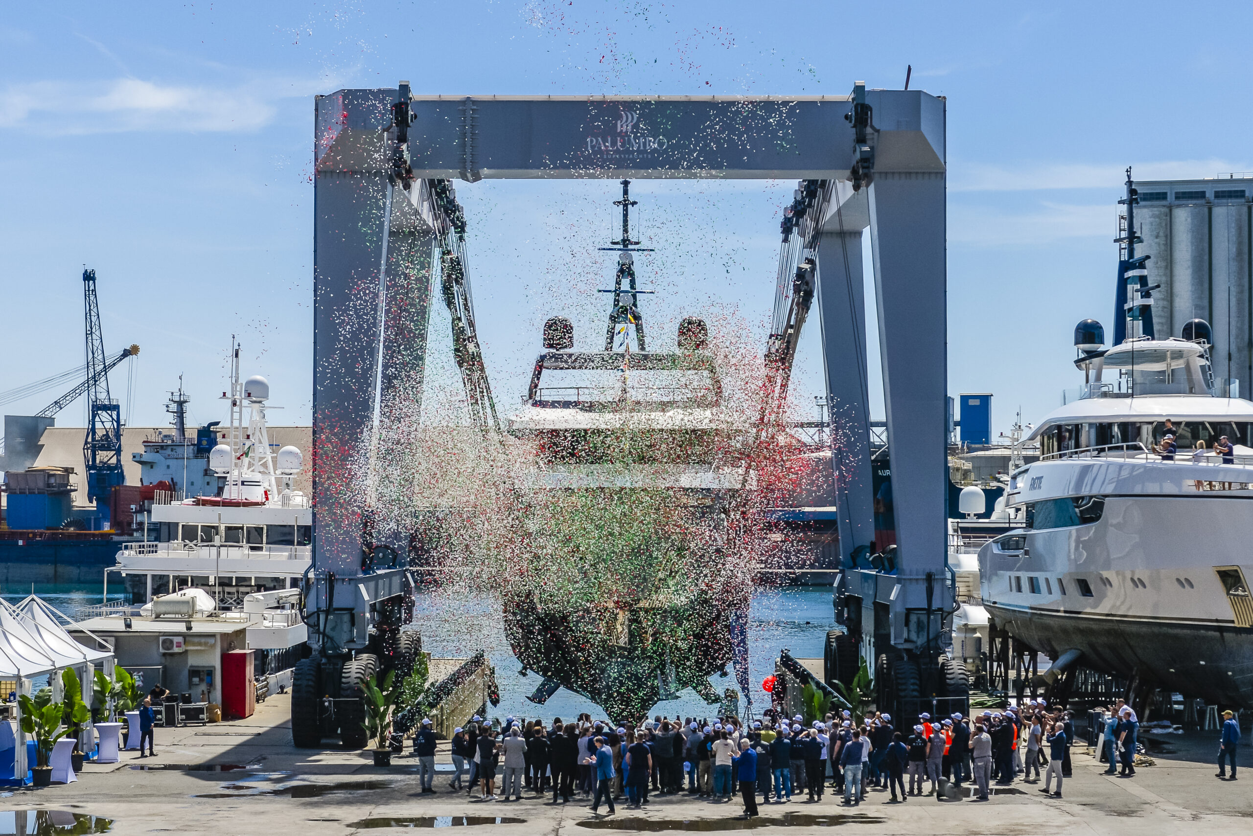 COLUMBUS CROSSOVER 42 M/Y BIG NAAN – LAUNCHING CEREMONY