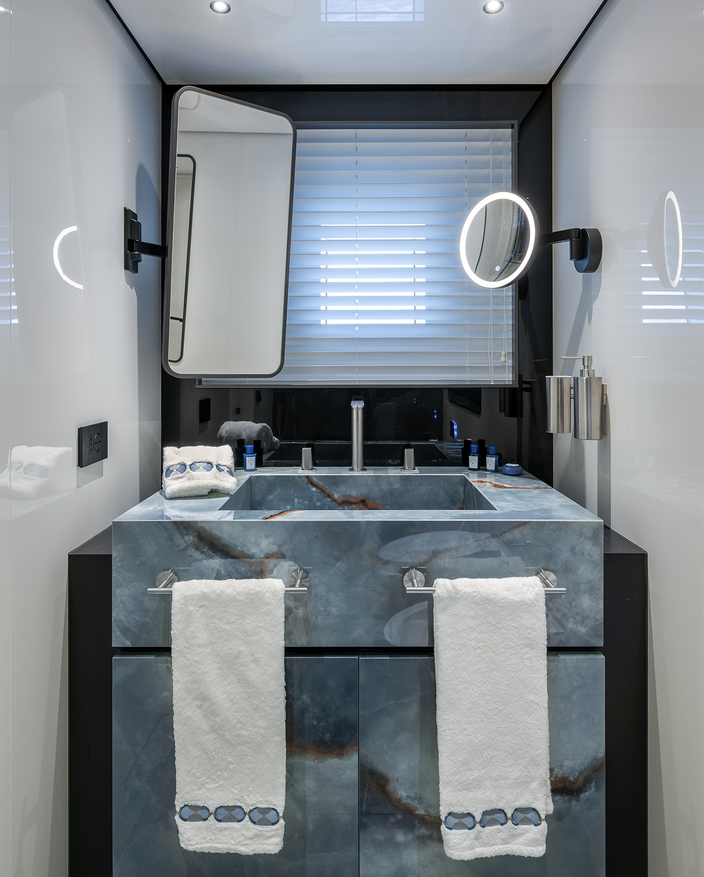 MODERNITY, ELEGANCE AND DESIGN EXCELLENCE